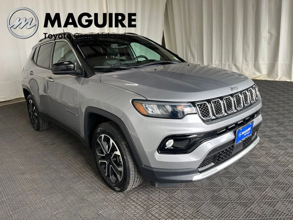 Used 2023 Silver Jeep Limited image 32