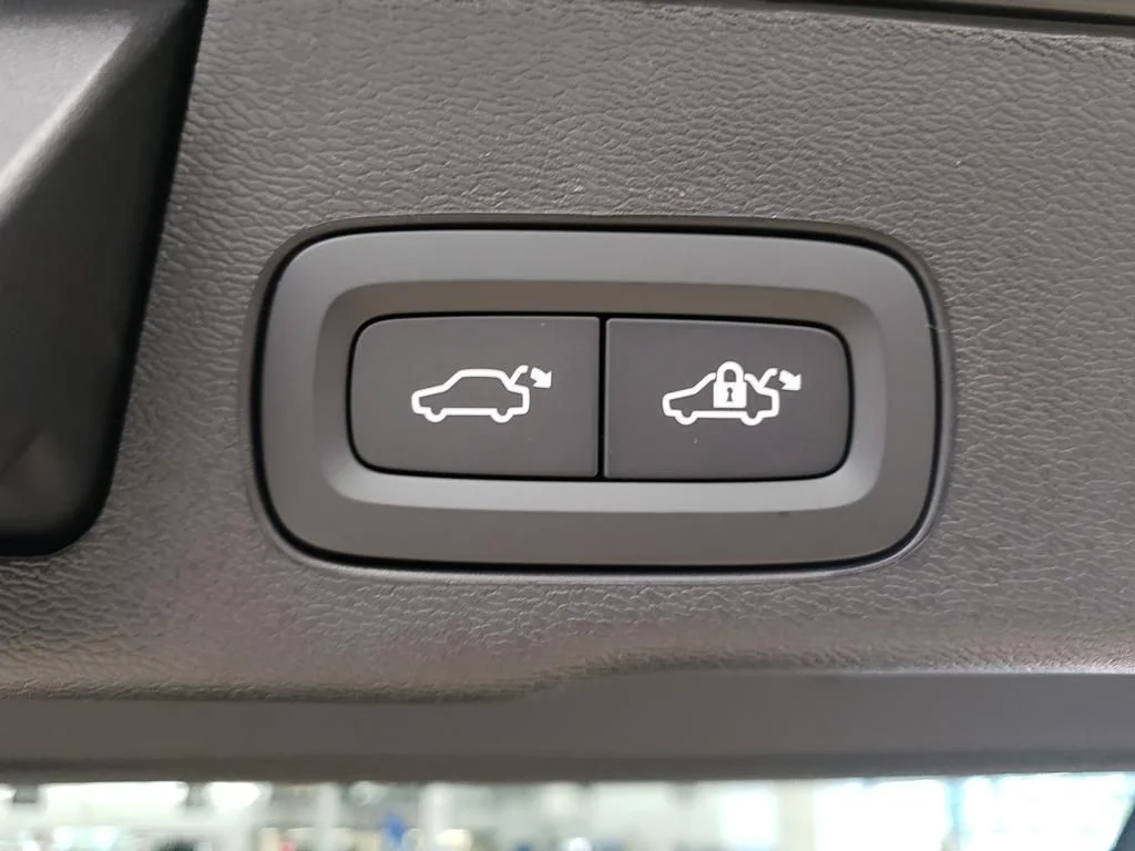 New 2026 Crystal White Volvo Ultra image 10