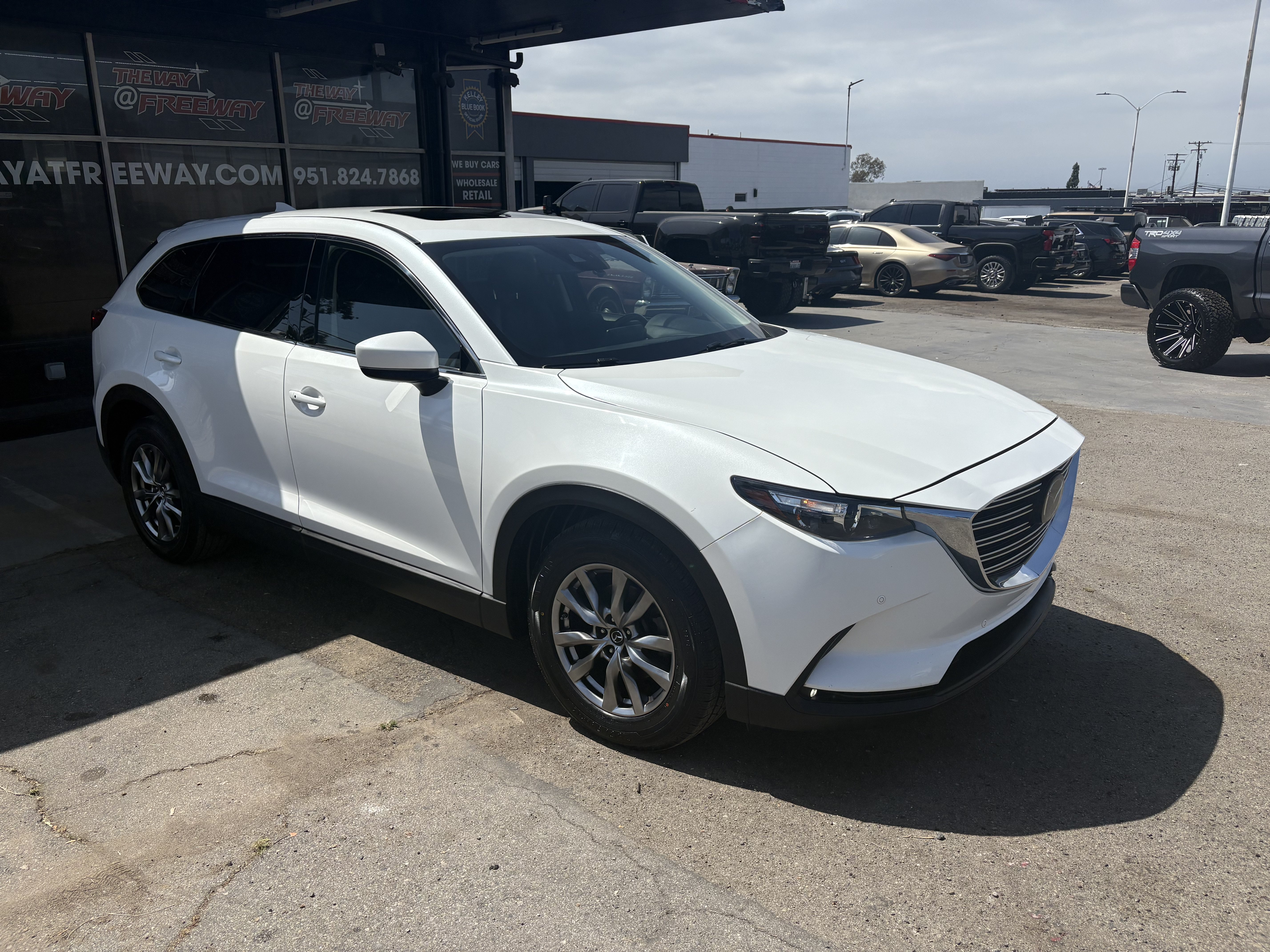 Used 2019 Snowflake White Pearl Mica Mazda Touring image 3