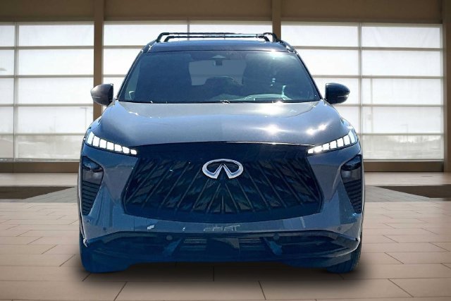 Used 2027 Gray INFINITI AUTOGRAPH image 3