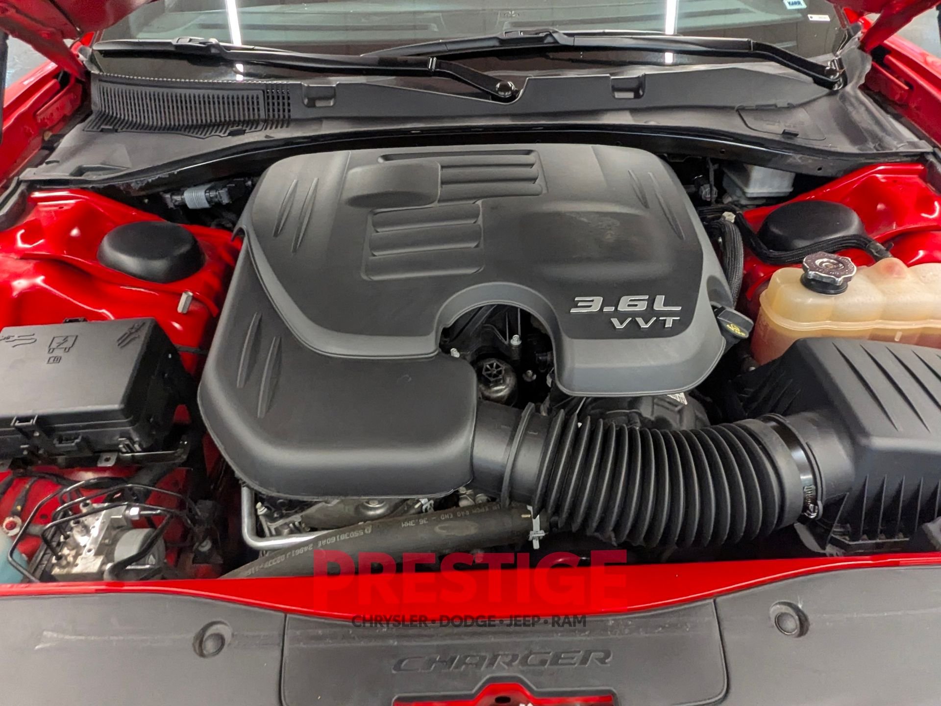 Used 2023 Red Dodge SXT image 29