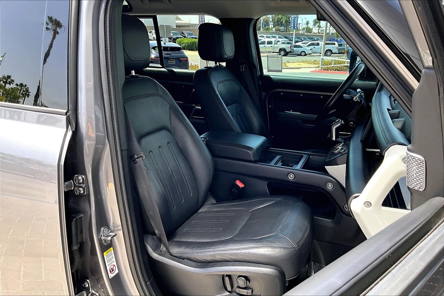 Used 2020 Gray Land Rover HSE image 7