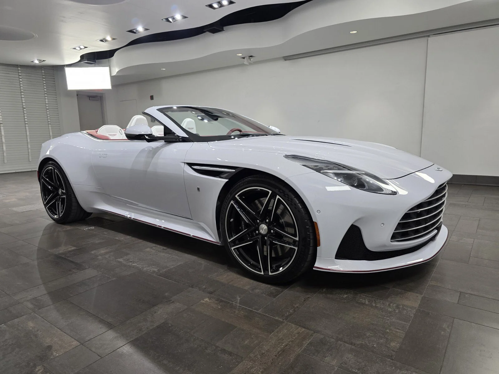 2026 Aston Martin DB12 Volante's photo