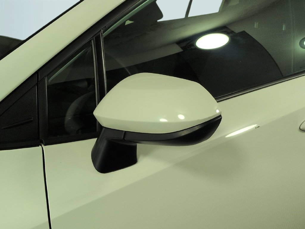 2024 Toyota Corolla LE - Photo 14