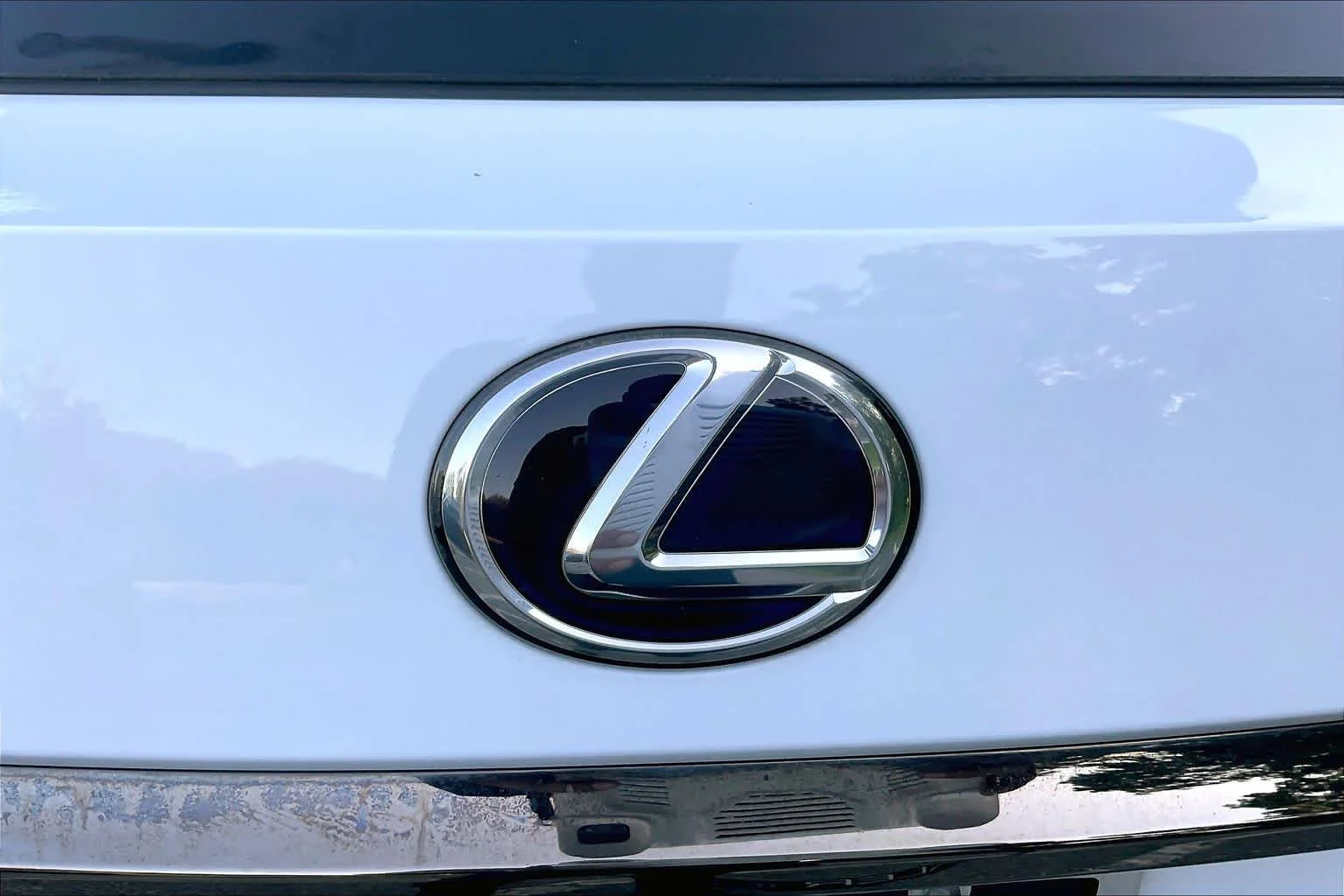 Used 2021 Ultra White Lexus F SPORT Handling image 32