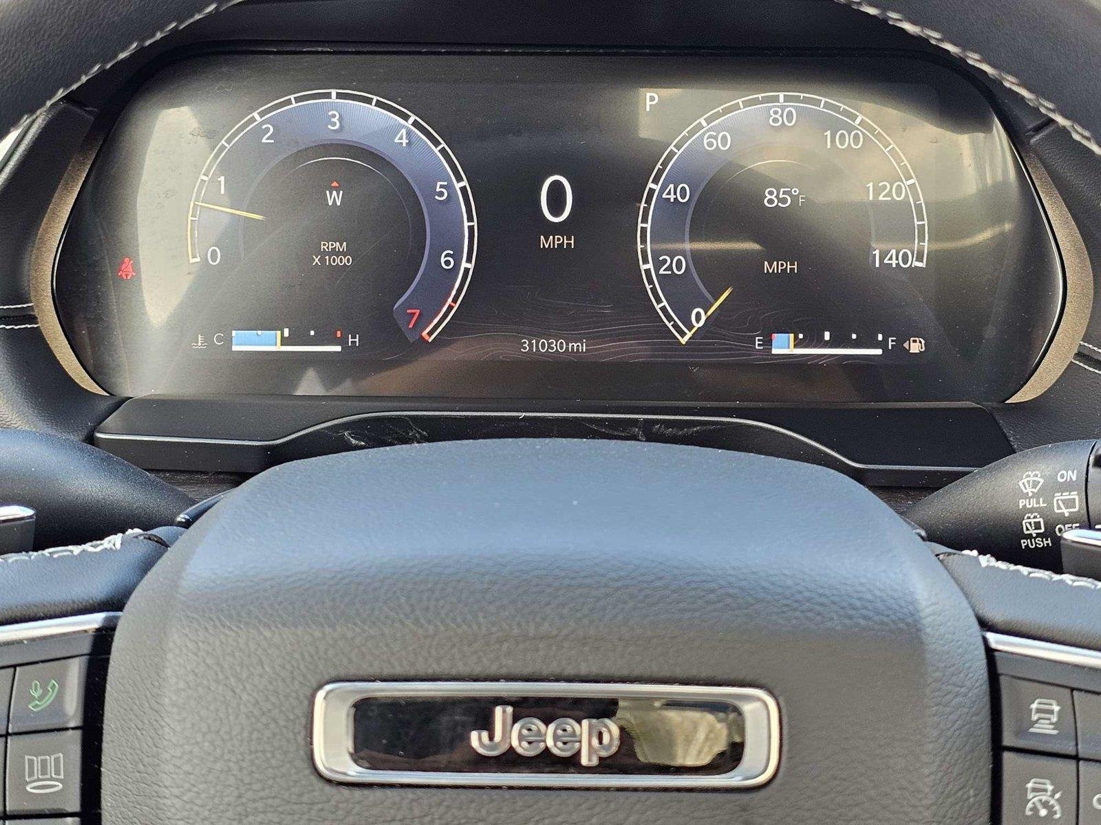 Used 2023 Bright White Clearcoat Jeep Limited image 31