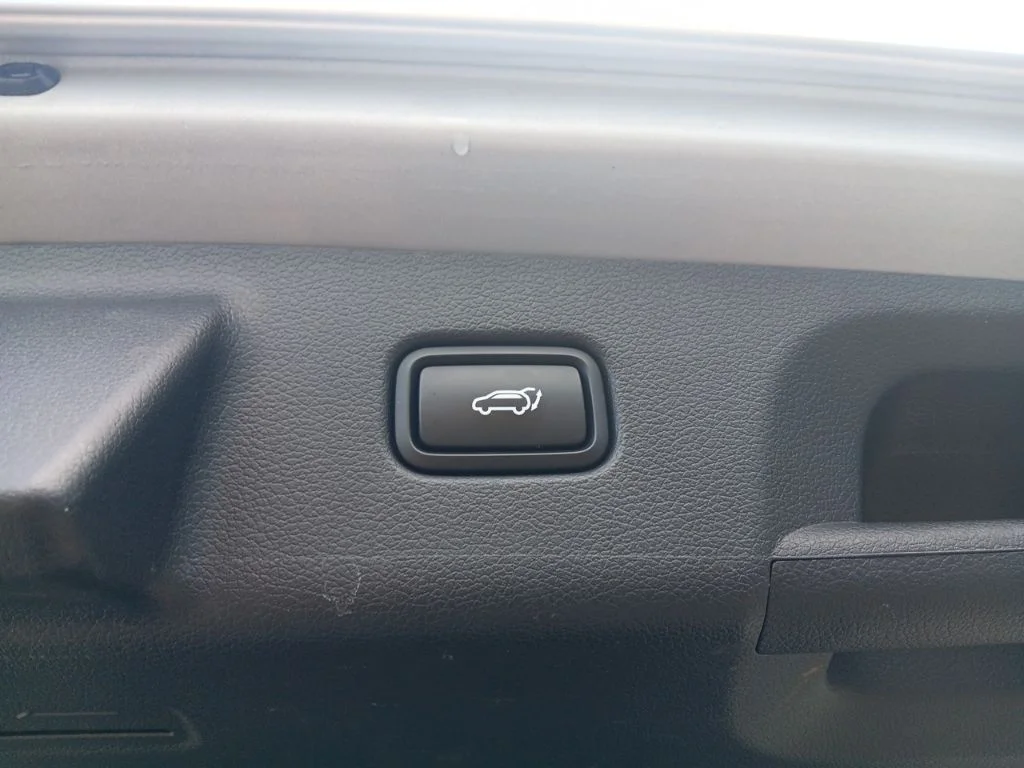 Used 2025 Typhoon Silver Hyundai SEL image 31