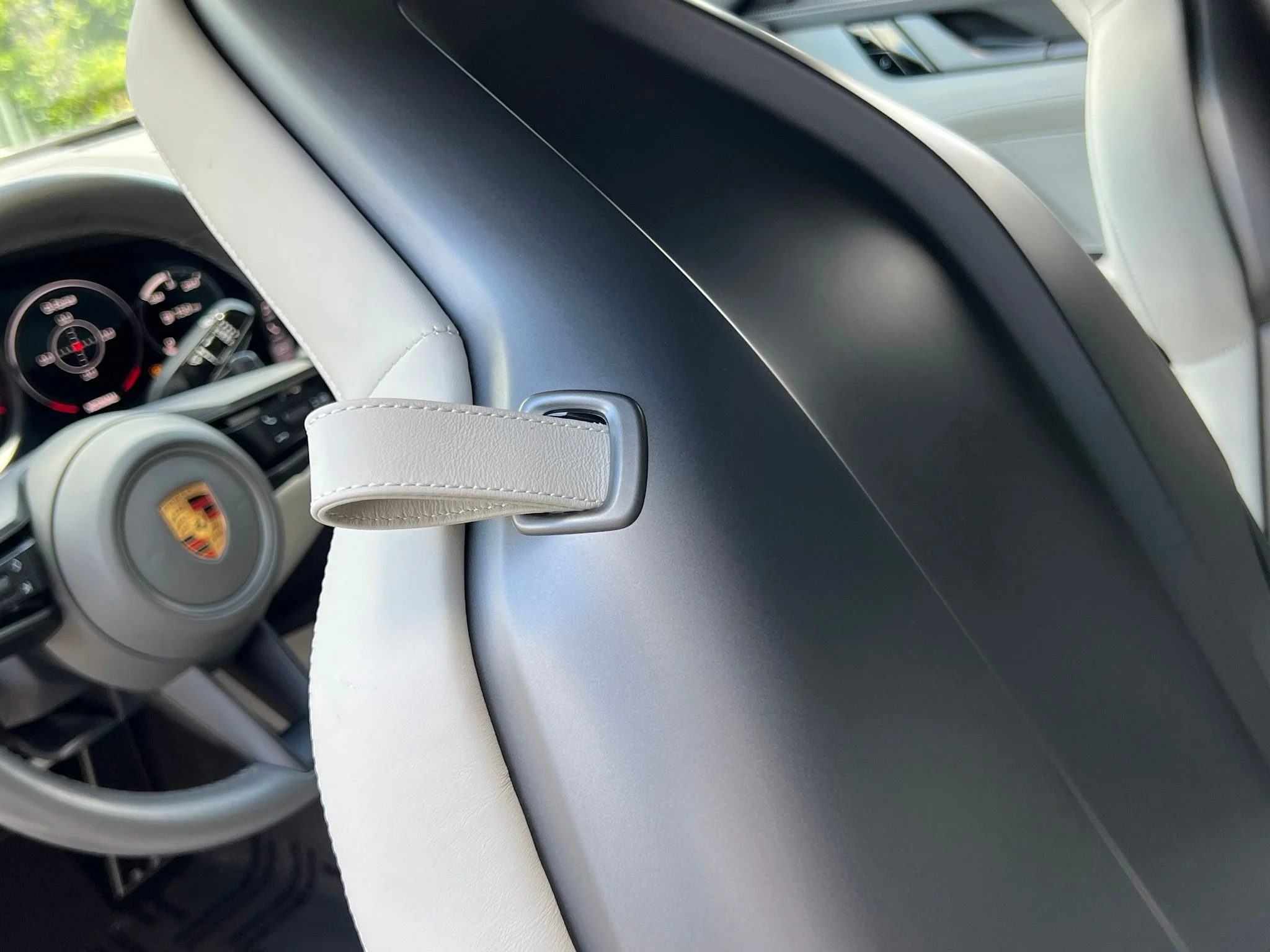 Used 2020 Silver Porsche Carrera 4S image 31