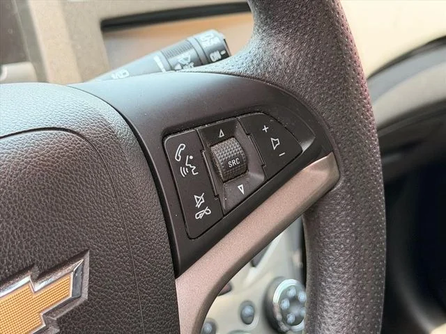 Used 2015 Gray Chevrolet LT image 24
