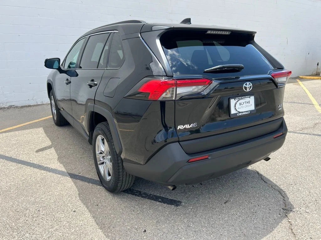 Used 2025 Midnight Black Metallic Toyota XLE image 3