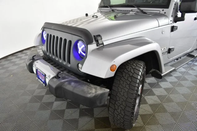 Used 2016 Silver Jeep Unlimited Sahara image 14