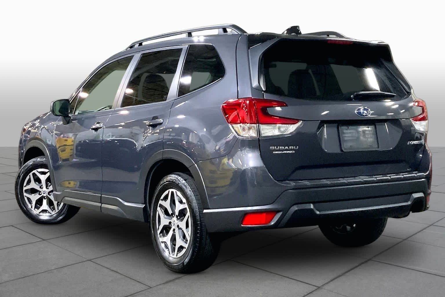 Used 2024 Magnetite Gray Metallic Subaru Premium image 12
