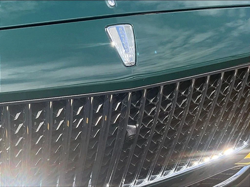 Used 2022 Viridian by Mulliner Bentley V8 image 33