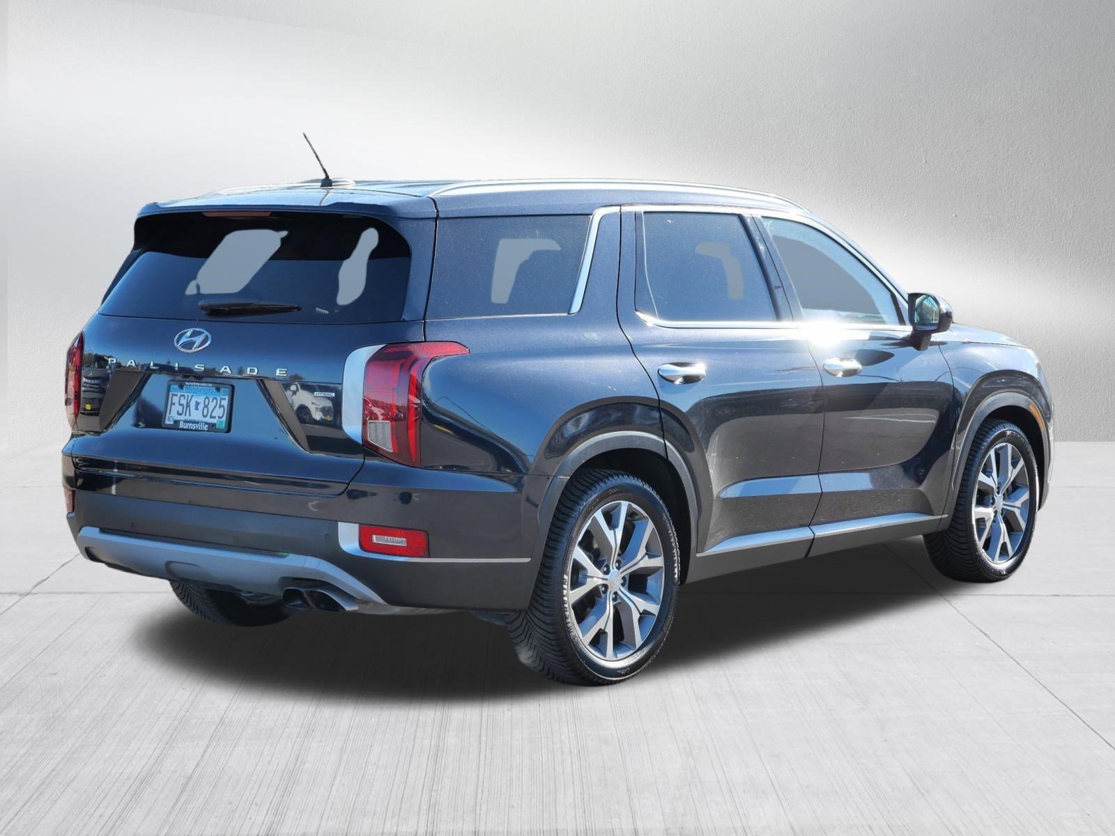 Used 2021 Moonlight Cloud Hyundai SEL image 7