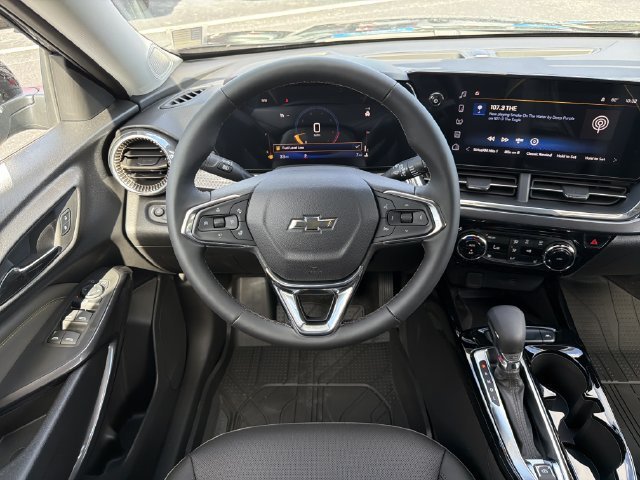 New 2026 Mosaic Black Metallic Chevrolet ACTIV image 14