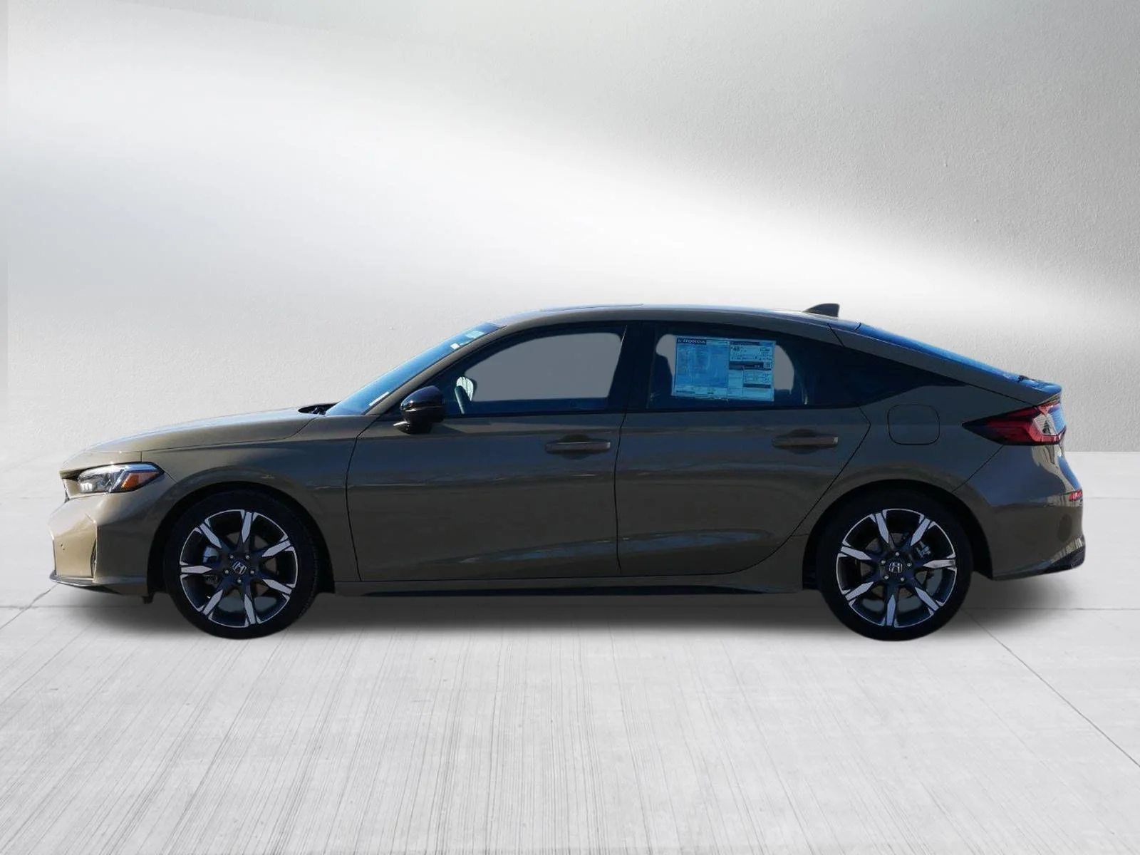New 2026 Sand Dune Pearl Honda Sport Touring image 4