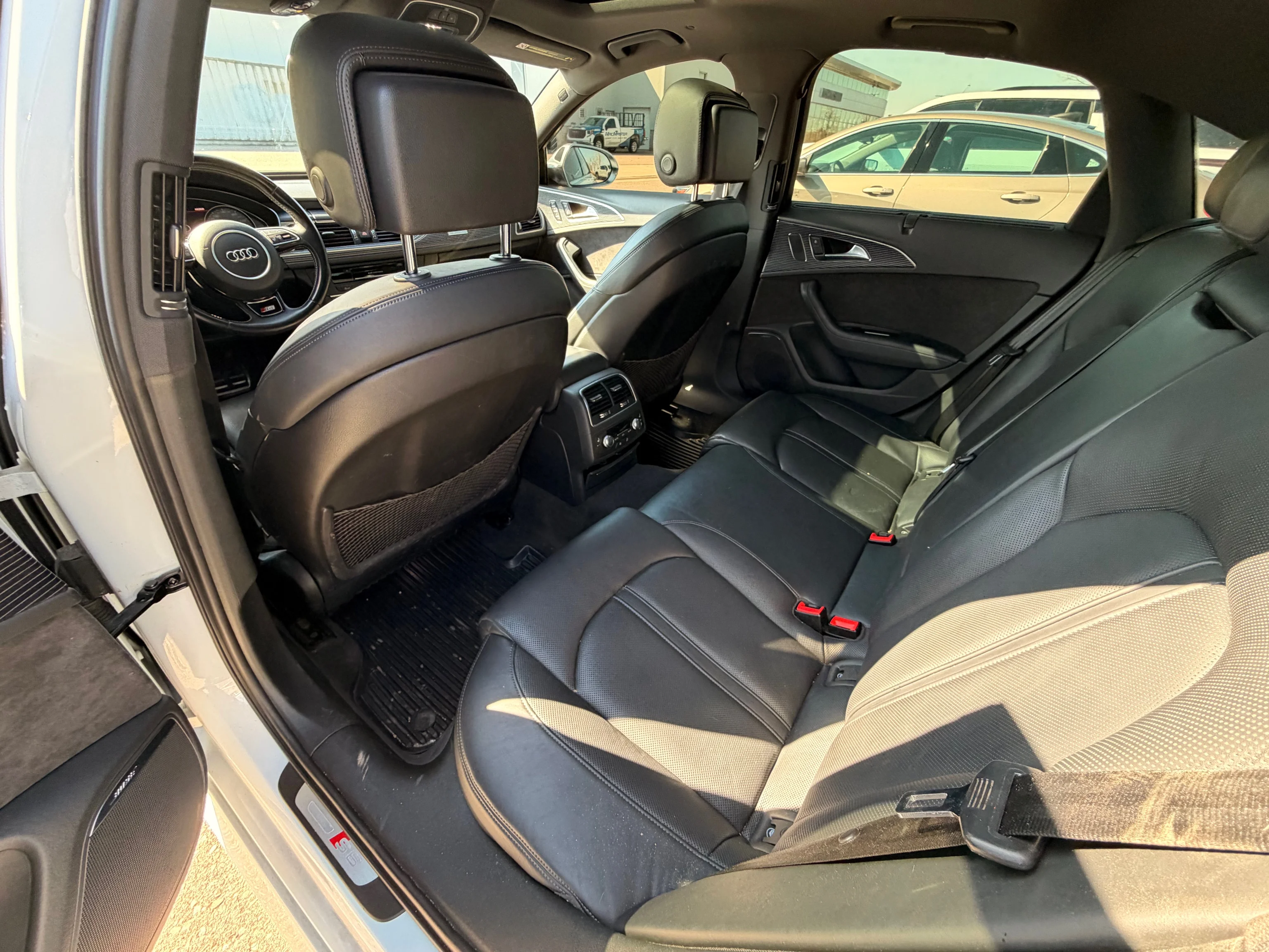 Used 2016  Audi 4.0T image 6