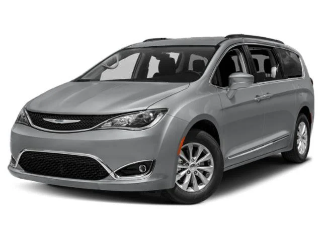 2018 Chrysler Pacifica Touring Plus's photo