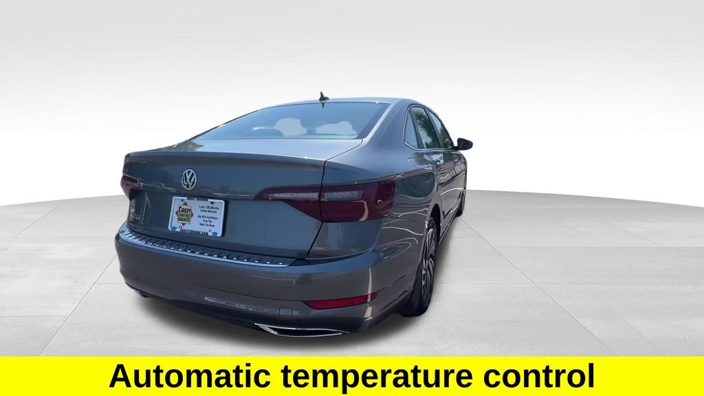 Used 2020 Gray Volkswagen SEL Premium image 12