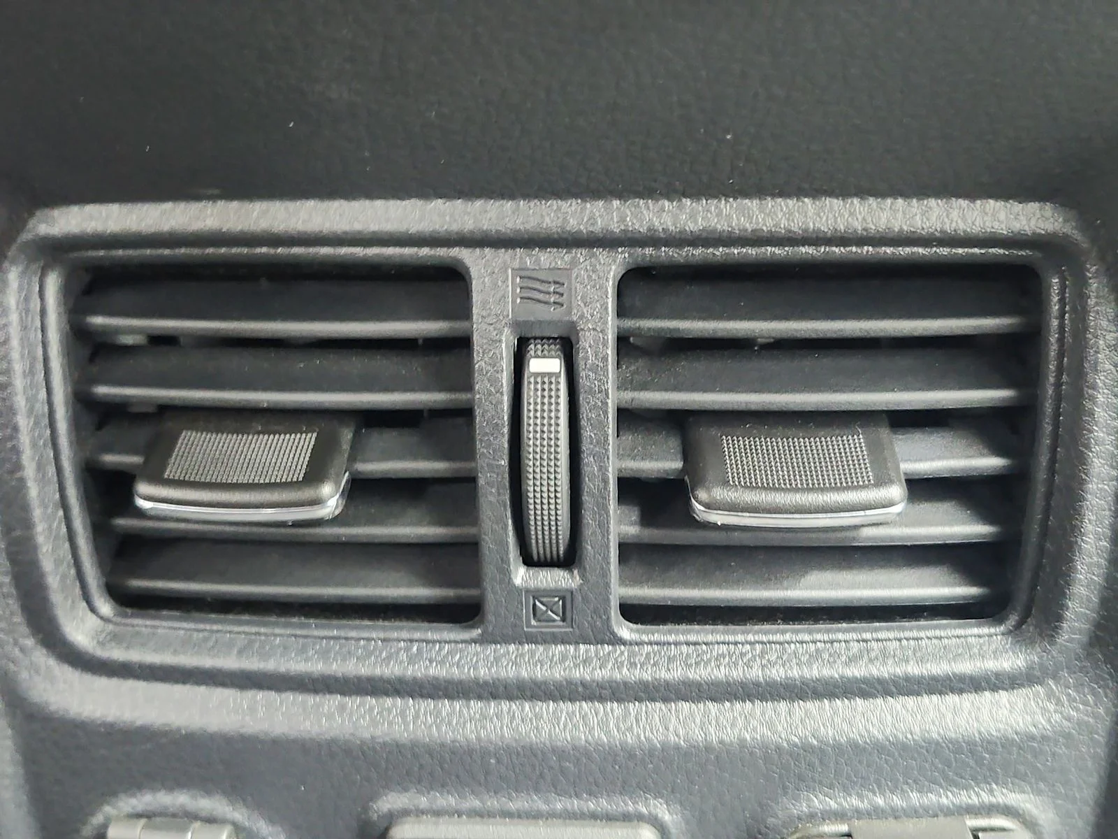 Used 2024 Black Nissan PRO-4X image 42