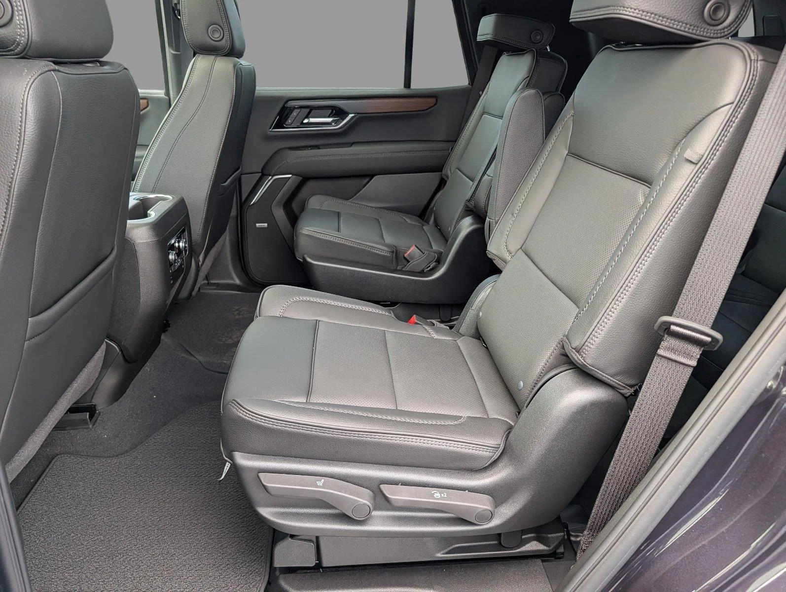 New 2026 Titanium Rush Metallic GMC Denali image 32