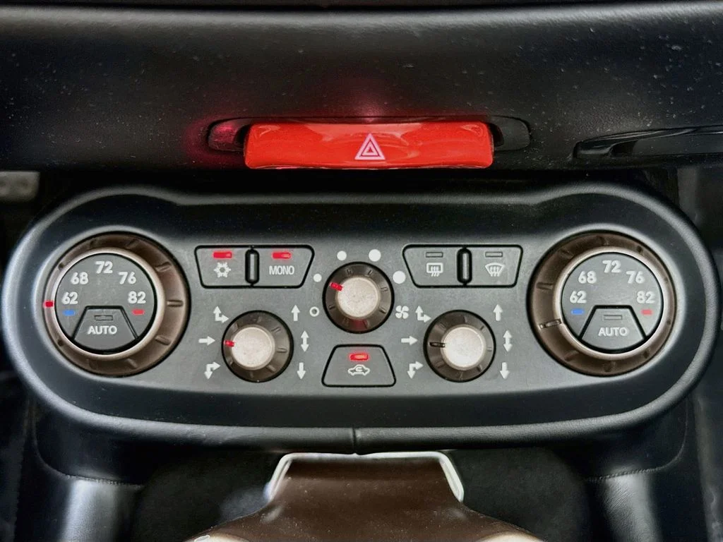 Used 2014  Ferrari Base image 16