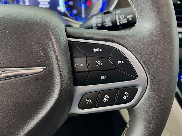 2024 Chrysler Pacifica Touring L - Photo 32