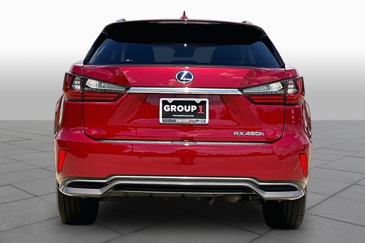 Used 2018 Matador Red Mica Lexus  image 5