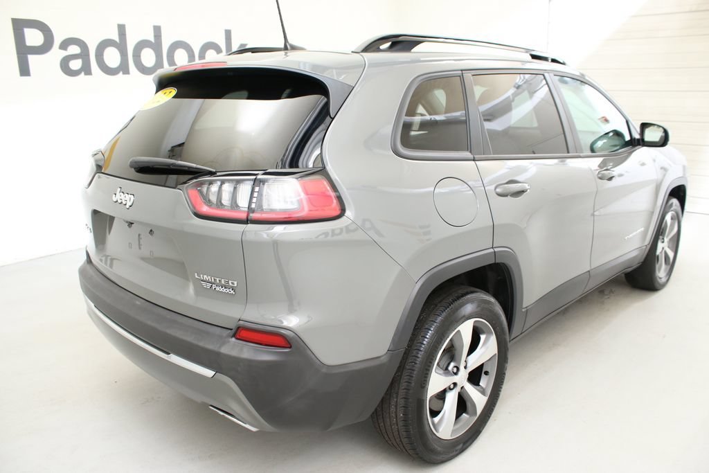Used 2022 Gray Jeep Limited image 10