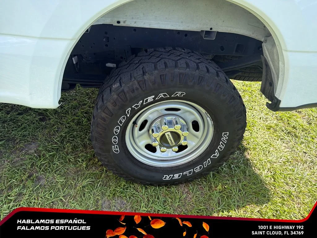 Used 2023 White Ford XL image 11