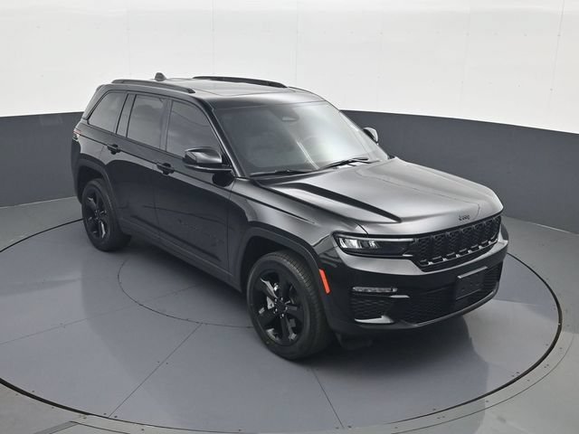 Used 2025 Black Jeep Limited 4x4 image 15