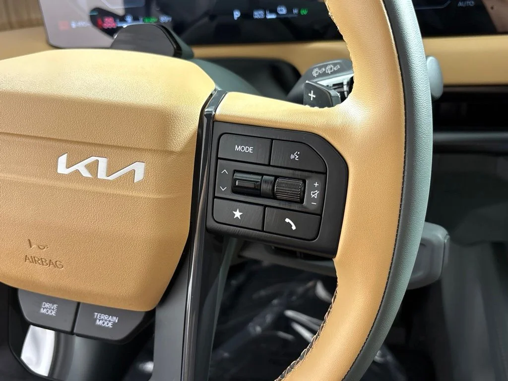 New 2027 Glacial White Pearl Kia X-Line SX image 35