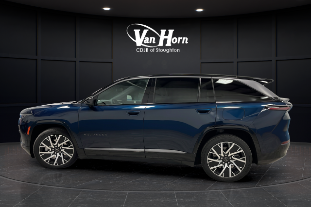 Used 2025 Fathom Blue Pearlcoat Jeep Limited image 4