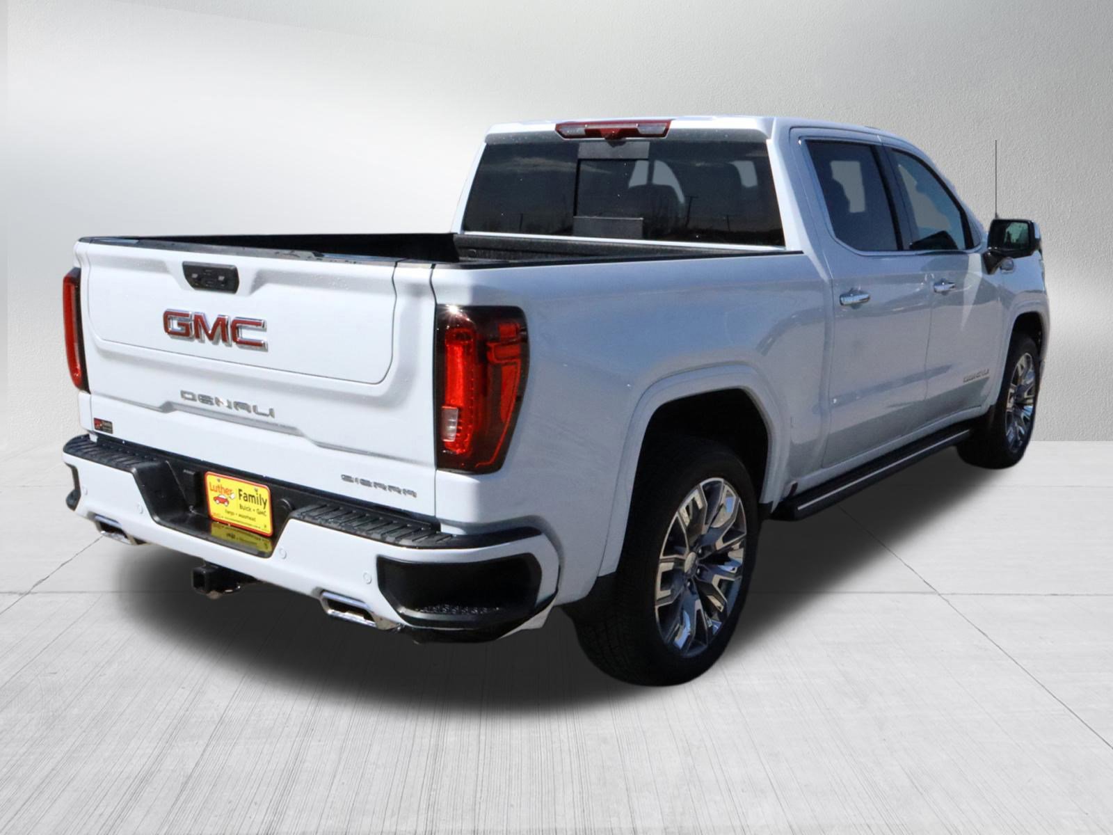 2026 GMC Sierra 1500 Denali - Photo 7