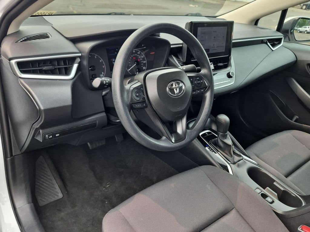 Used 2024 Ice Toyota LE image 11