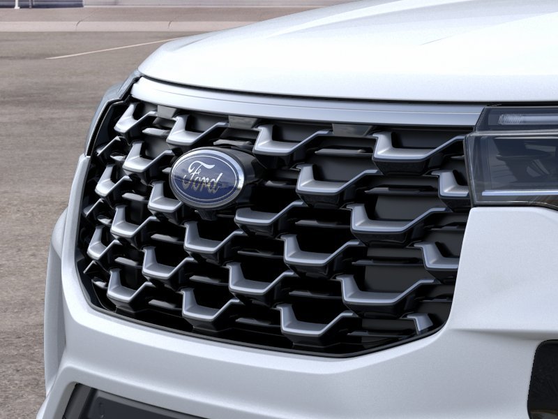 New 2026 Star White Metallic Tri-Coat Ford Platinum™ image 30