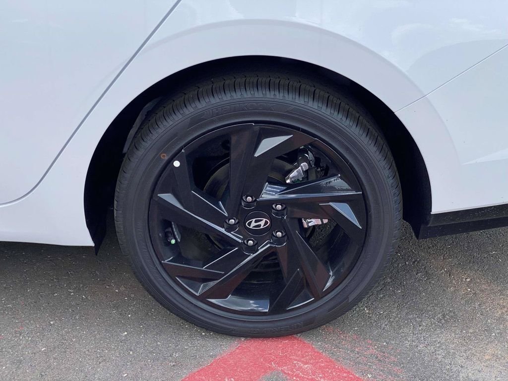 New 2026 White Hyundai SEL Sport image 6