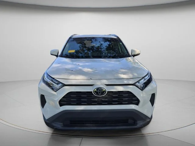 Used 2024 White Toyota XLE image 3