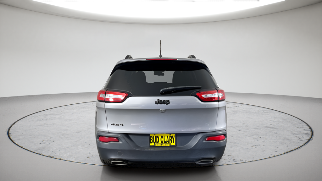 Used 2016 Billet Silver Metallic Jeep Latitude image 4