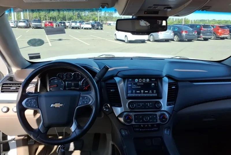 Used 2019 Summit White Chevrolet LT image 4
