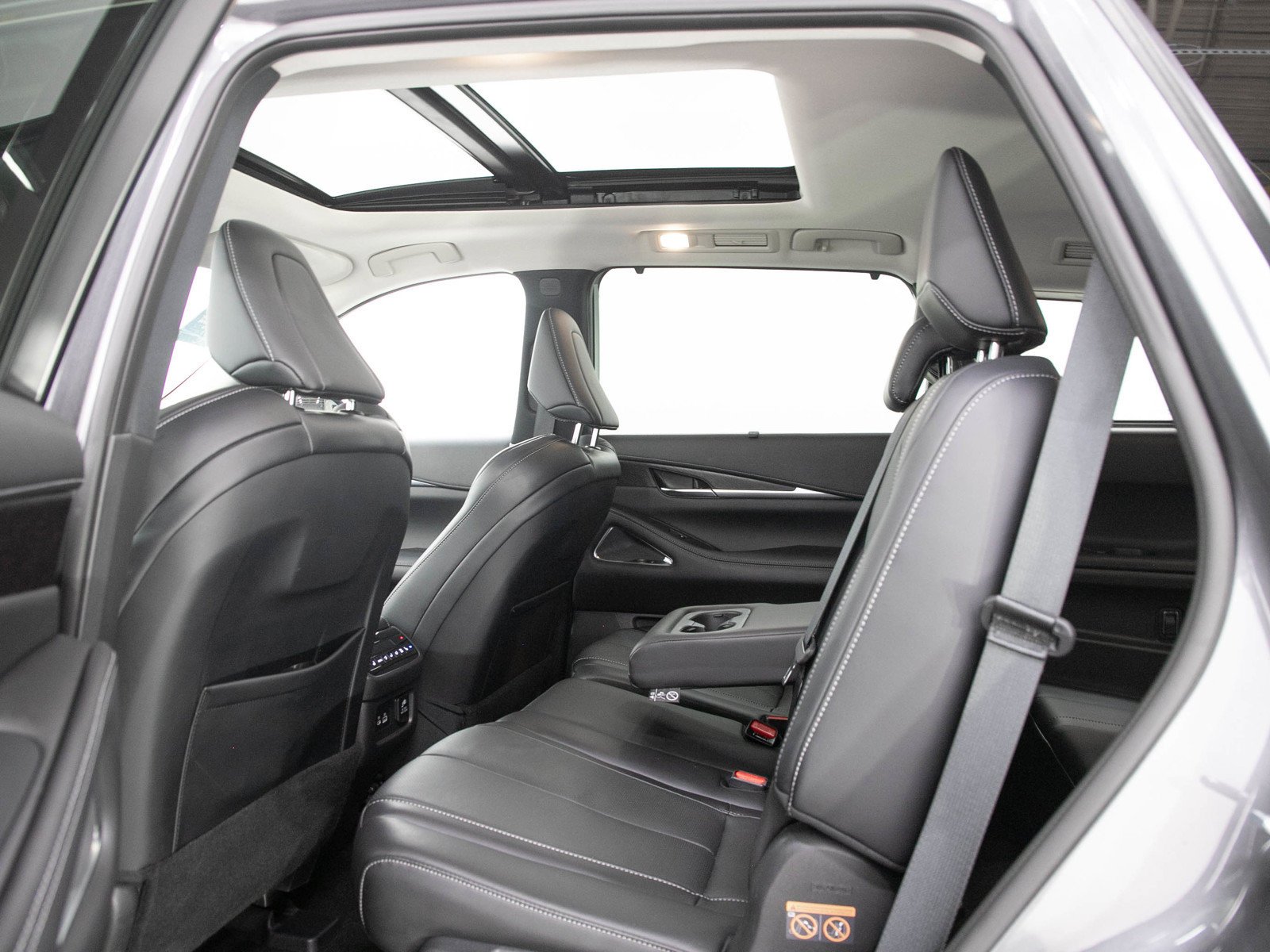 Used 2023 Graphite Shadow INFINITI Sensory image 16