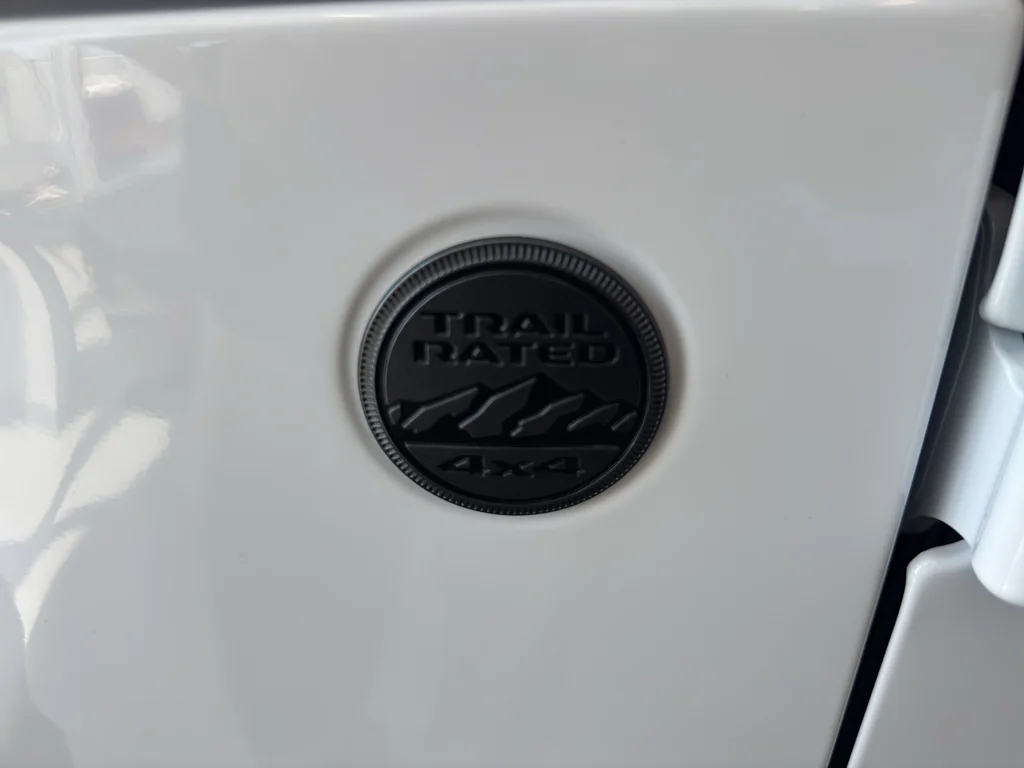 New 2026 Bright White Clear-Coat Exterior Paint Jeep Moab 392 image 19