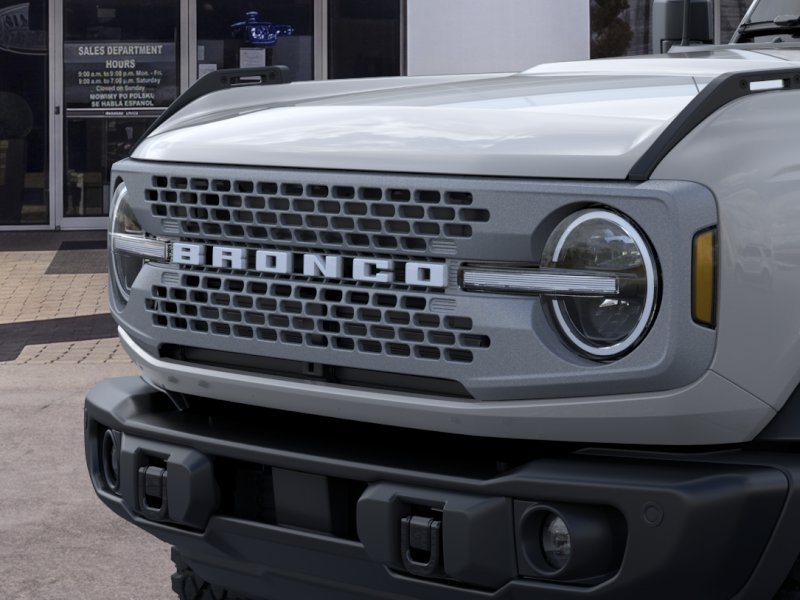 New 2026 Avalanche Gray Ford Badlands image 19