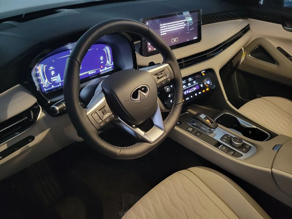 New 2027 2T RAD WHT INFINITI Autograph AWD image 15