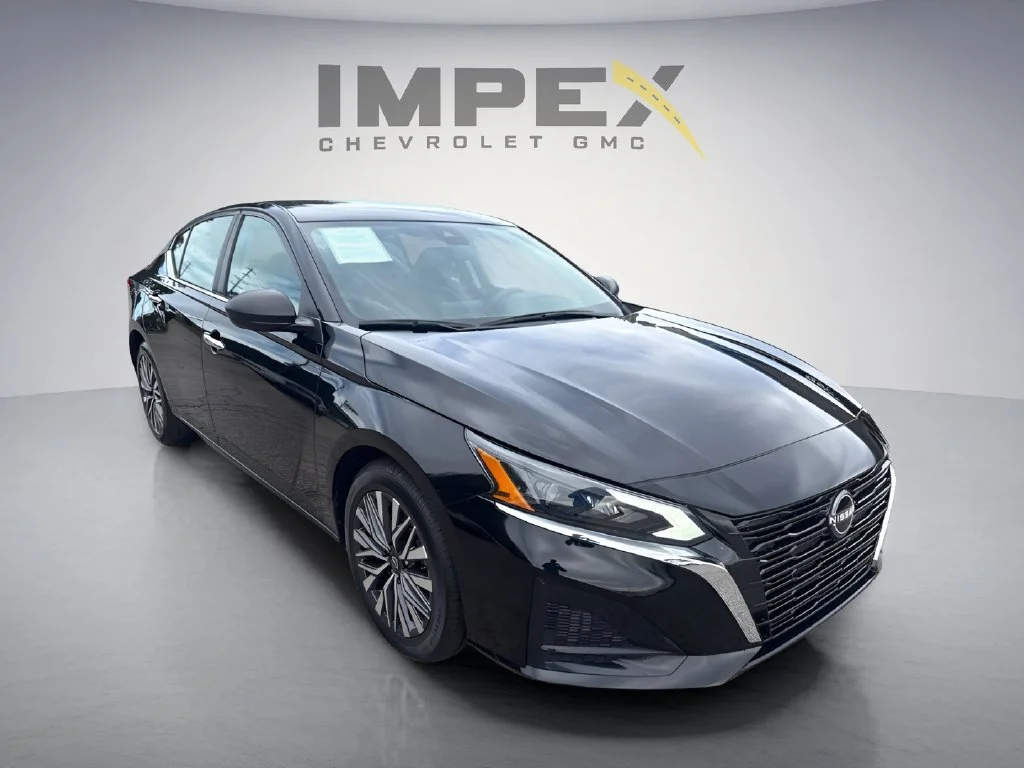 Used 2025 Black Nissan SV image 7