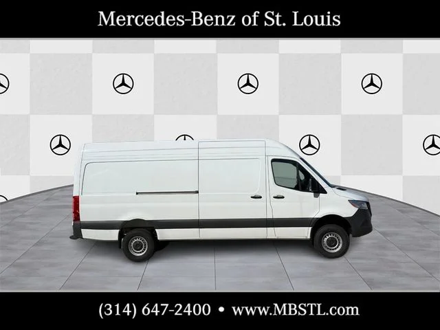 New 2025 Arctic White Mercedes-Benz Cargo 170 WB image 2