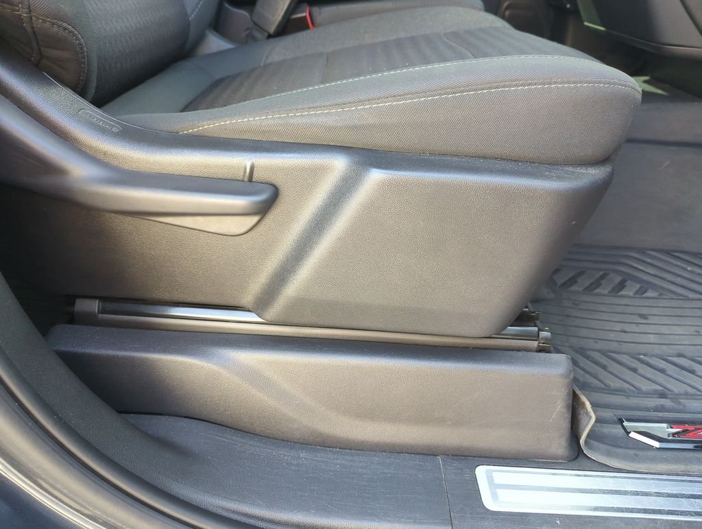 Used 2022 Gray Chevrolet LT image 35