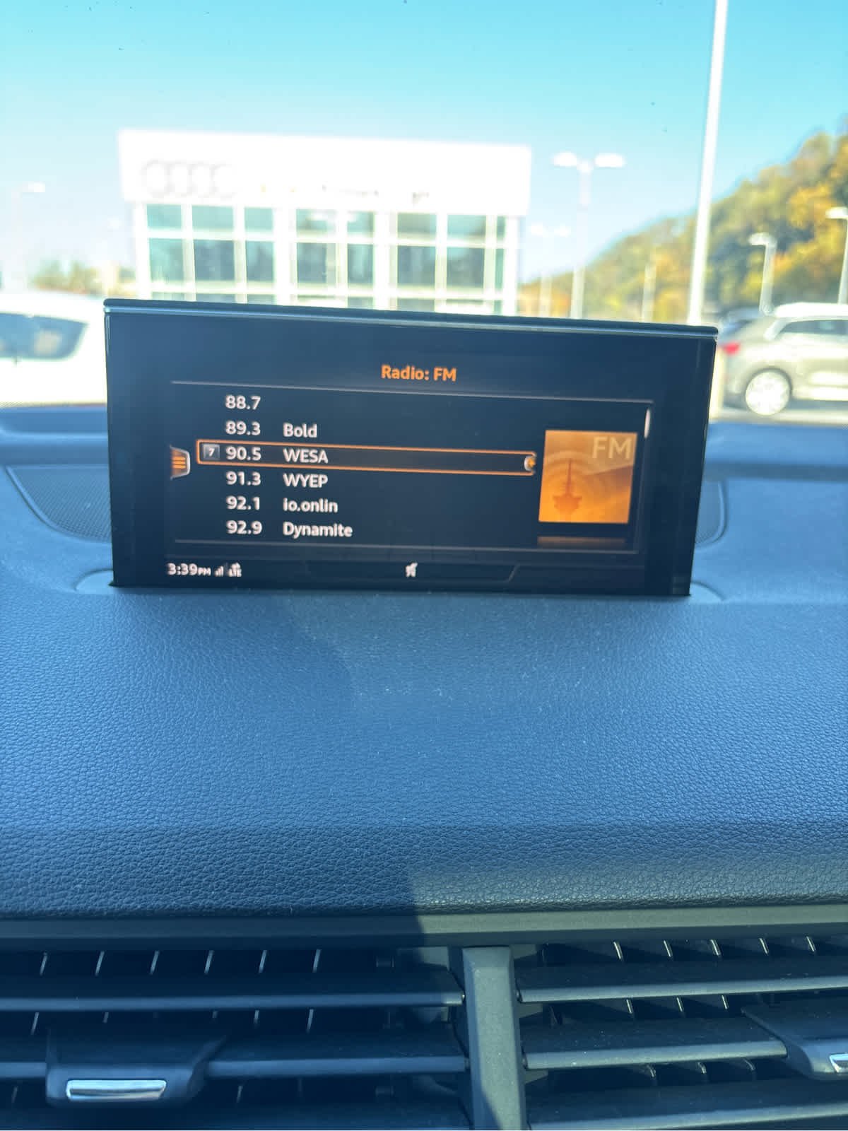 Used 2019 Night Black Audi Premium image 21