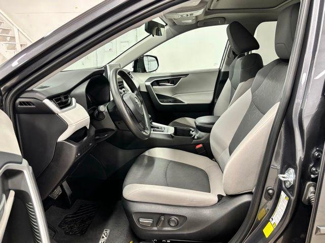 Used 2025 MAGNETIC GRAY MET. Toyota  image 16