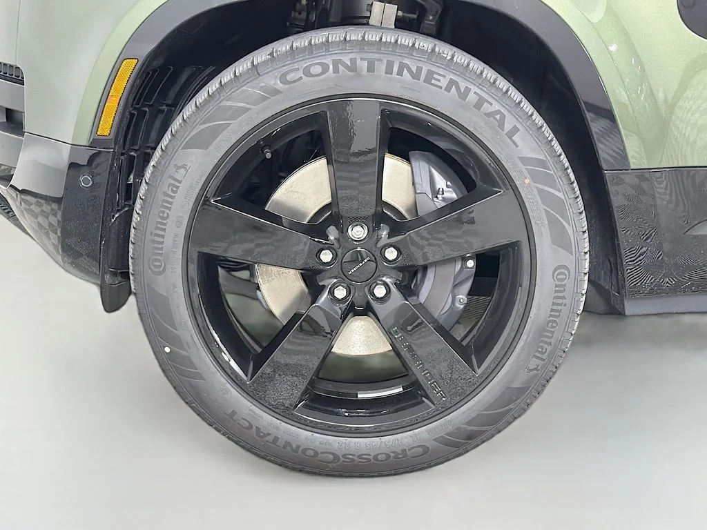New 2026 Woolstone Green Metallic Land Rover X-Dynamic SE image 33